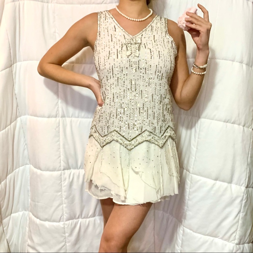 flapper style vintage dress white and sparkly